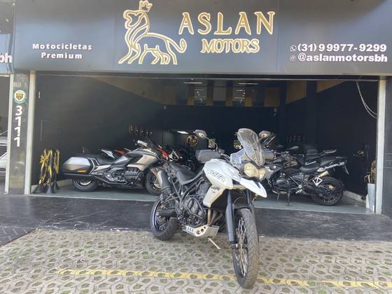 TRIUMPH TIGER 800 XCX 